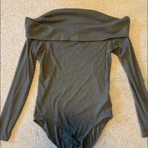 Boutique off shoulder bodysuit